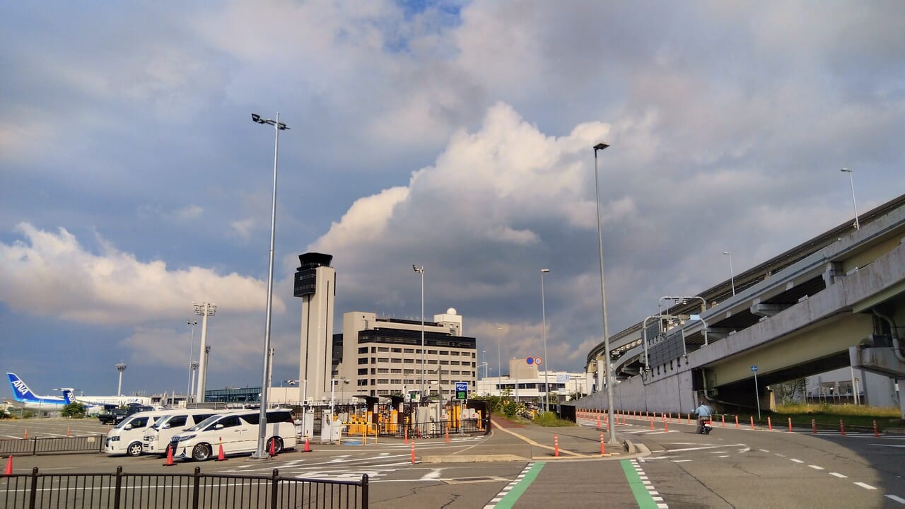 大阪空港ターミナル遠景