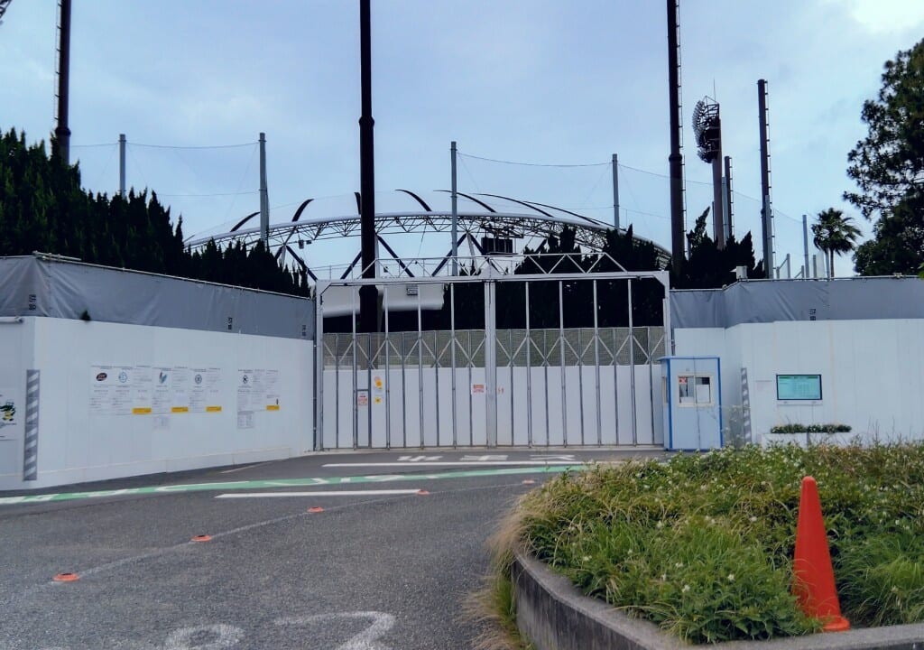 工事中の豊中ローズ球場入口