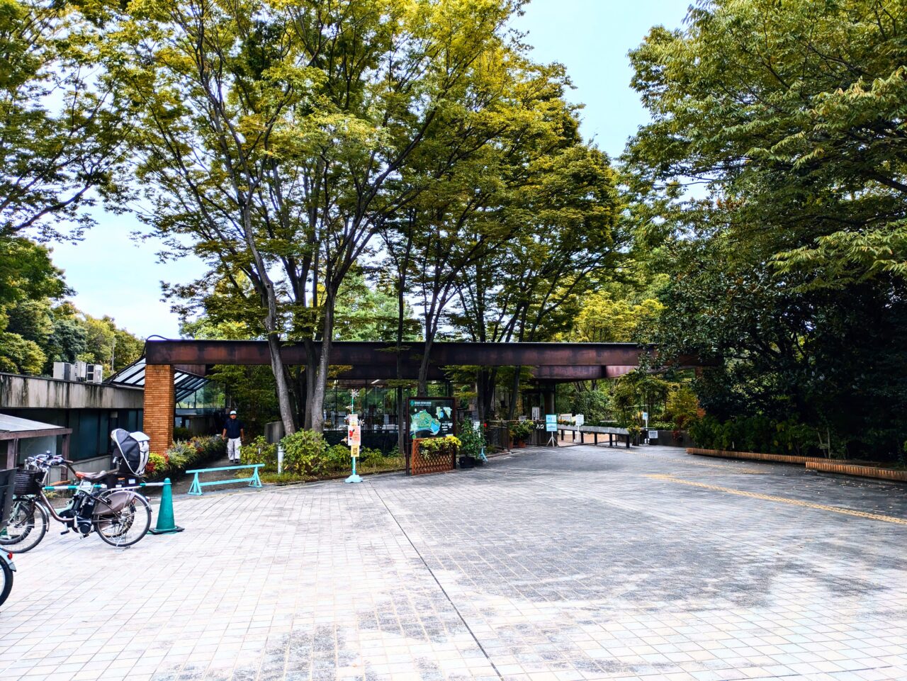 服部緑地都市緑化植物園入口