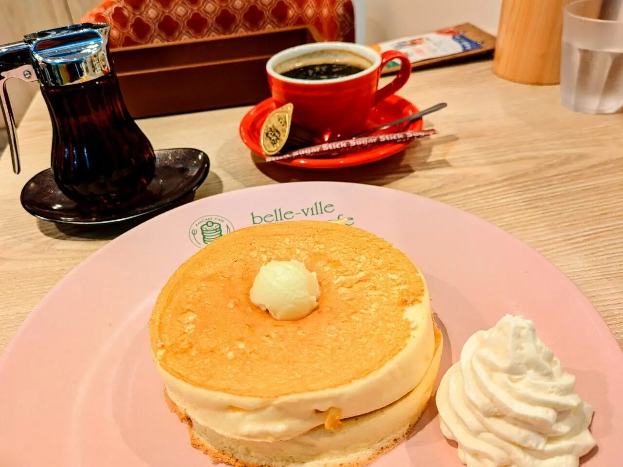 belle-ville pancake モーニングセットのパンケーキ2枚