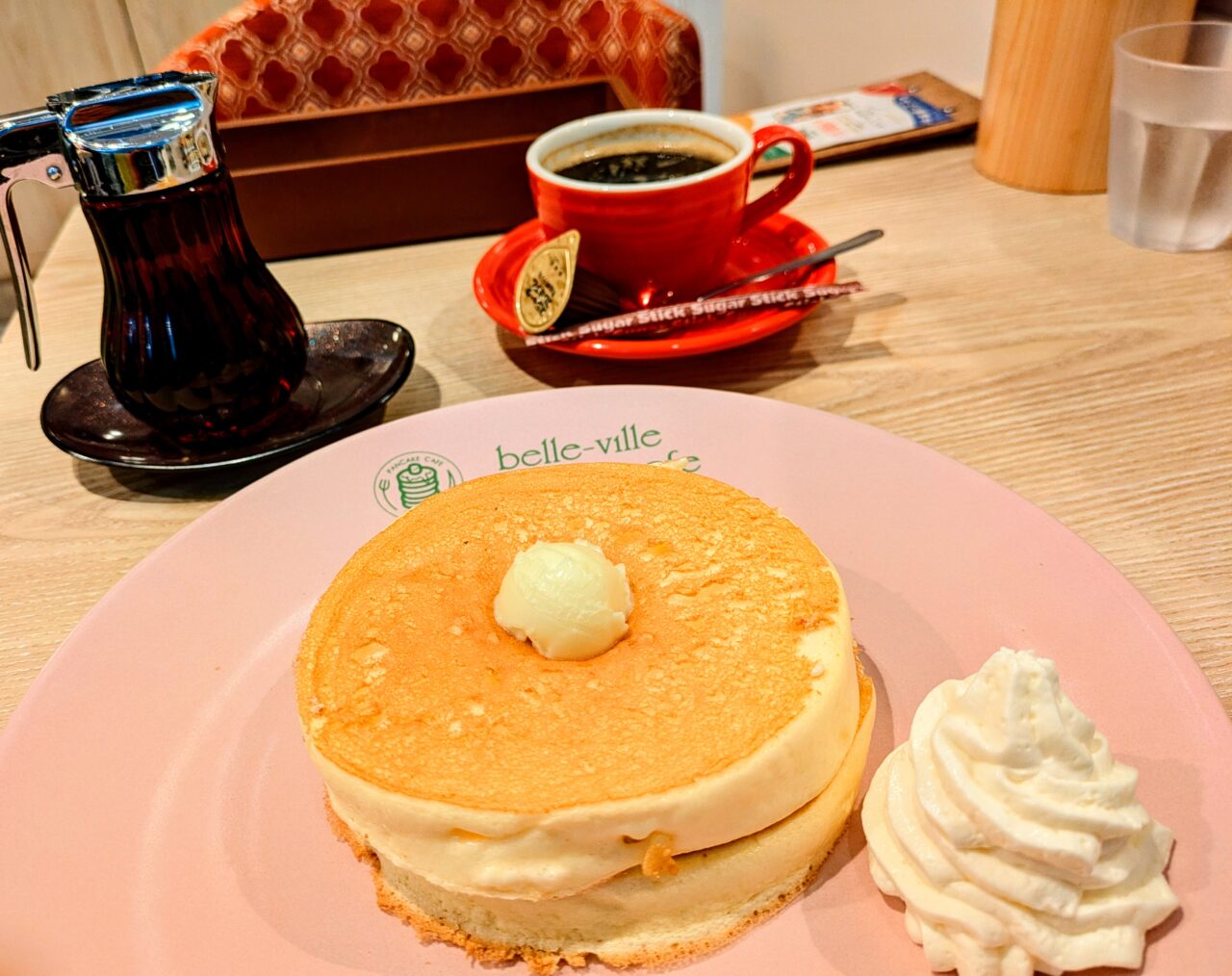 belle-ville pancake モーニングセットのパンケーキ2枚