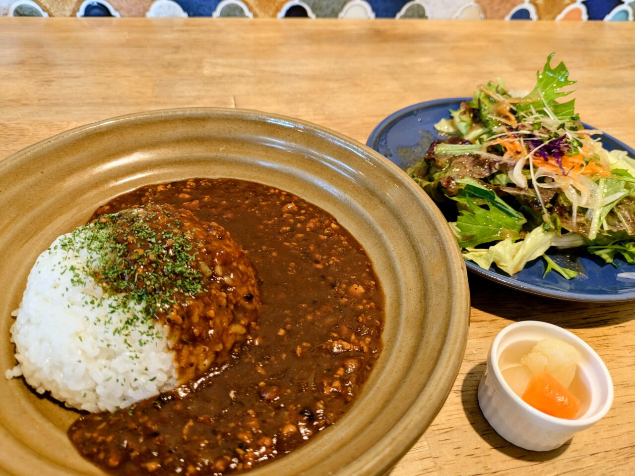 「fulari cafe」ランチメニュー　チキンキーマカレー