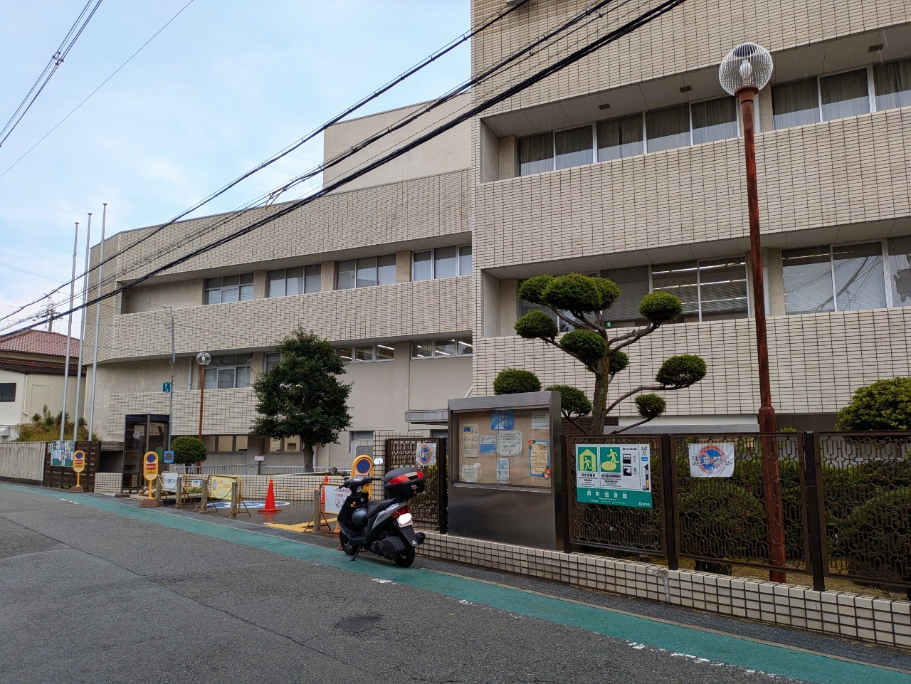 岡町図書館