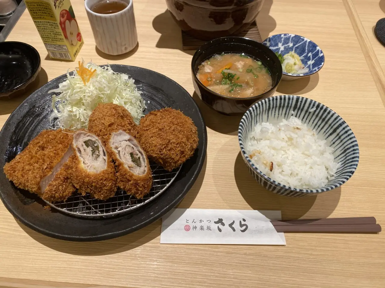 とんかつ神楽坂さくら豊中庄内店選べる3種の定食