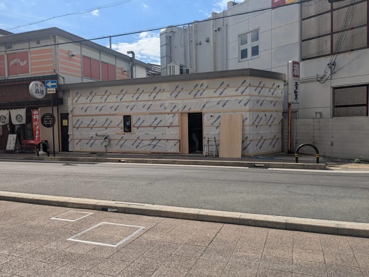 エトレ豊中の裏に新しいお店