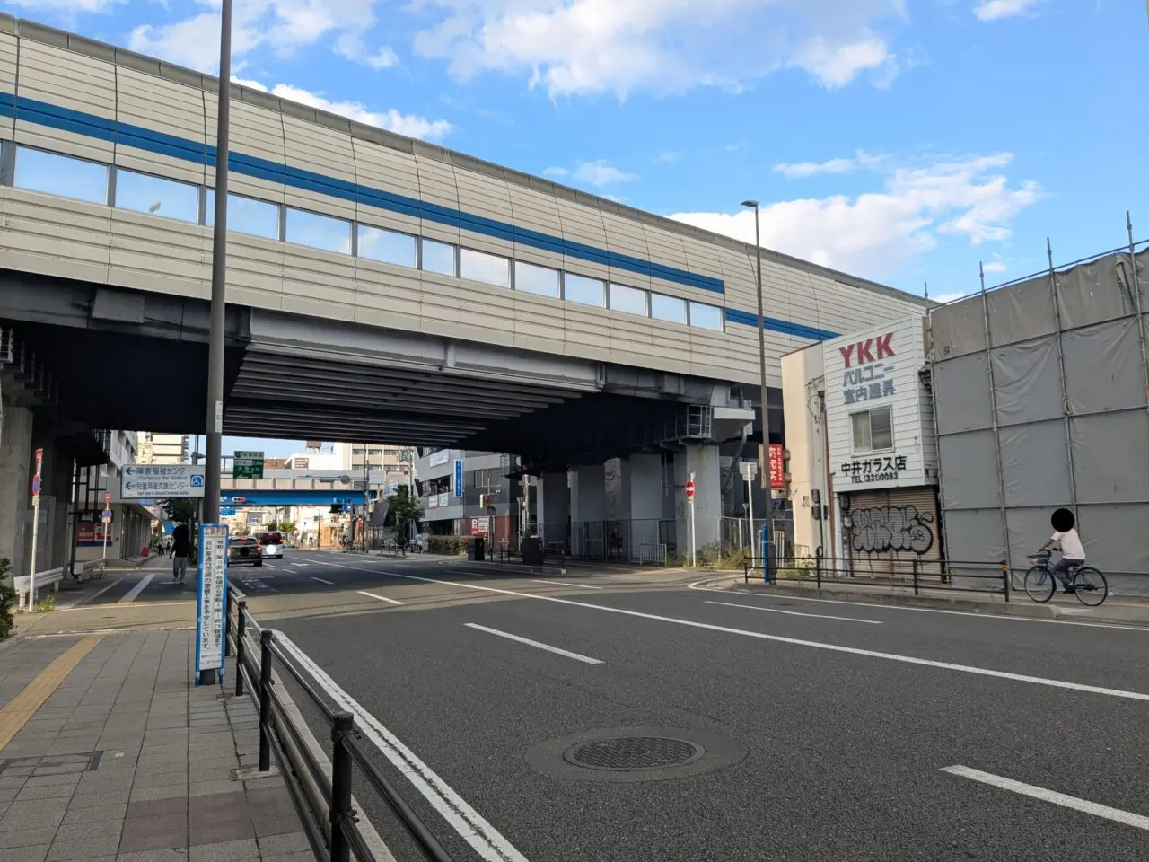 稲津町の交差点付近