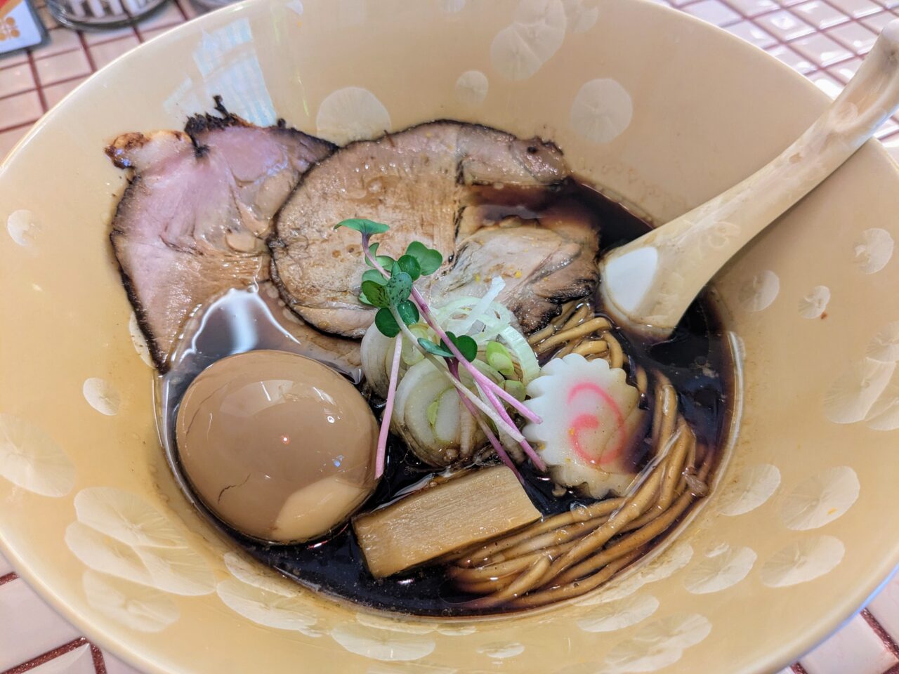 大坂ラーメン食堂ロケットランチャー