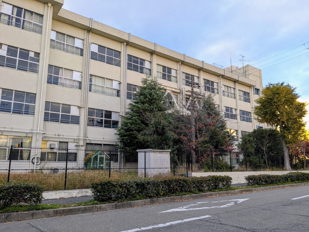 旧庄内さくら学園中学校跡地