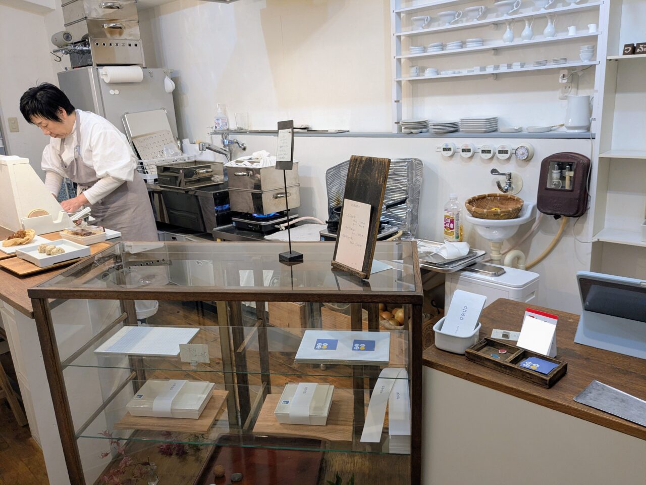 創作しゅーまい「つぶら」店内