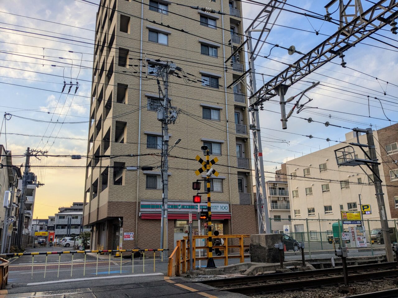 ローソンストア100庄内駅前店