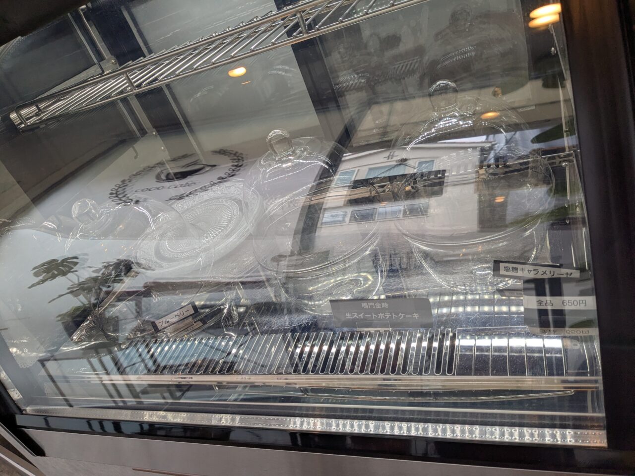 coco cafeケーキショーケース