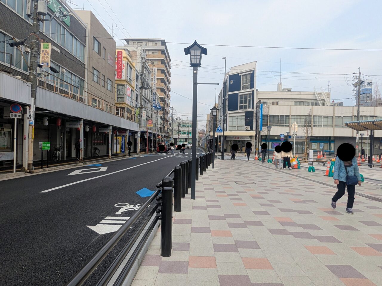 服部天神駅前広場