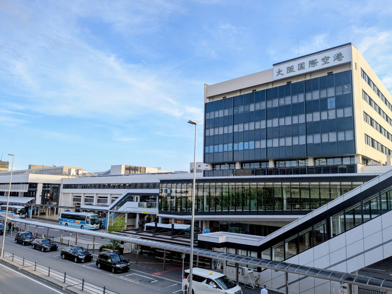 大阪国際空港