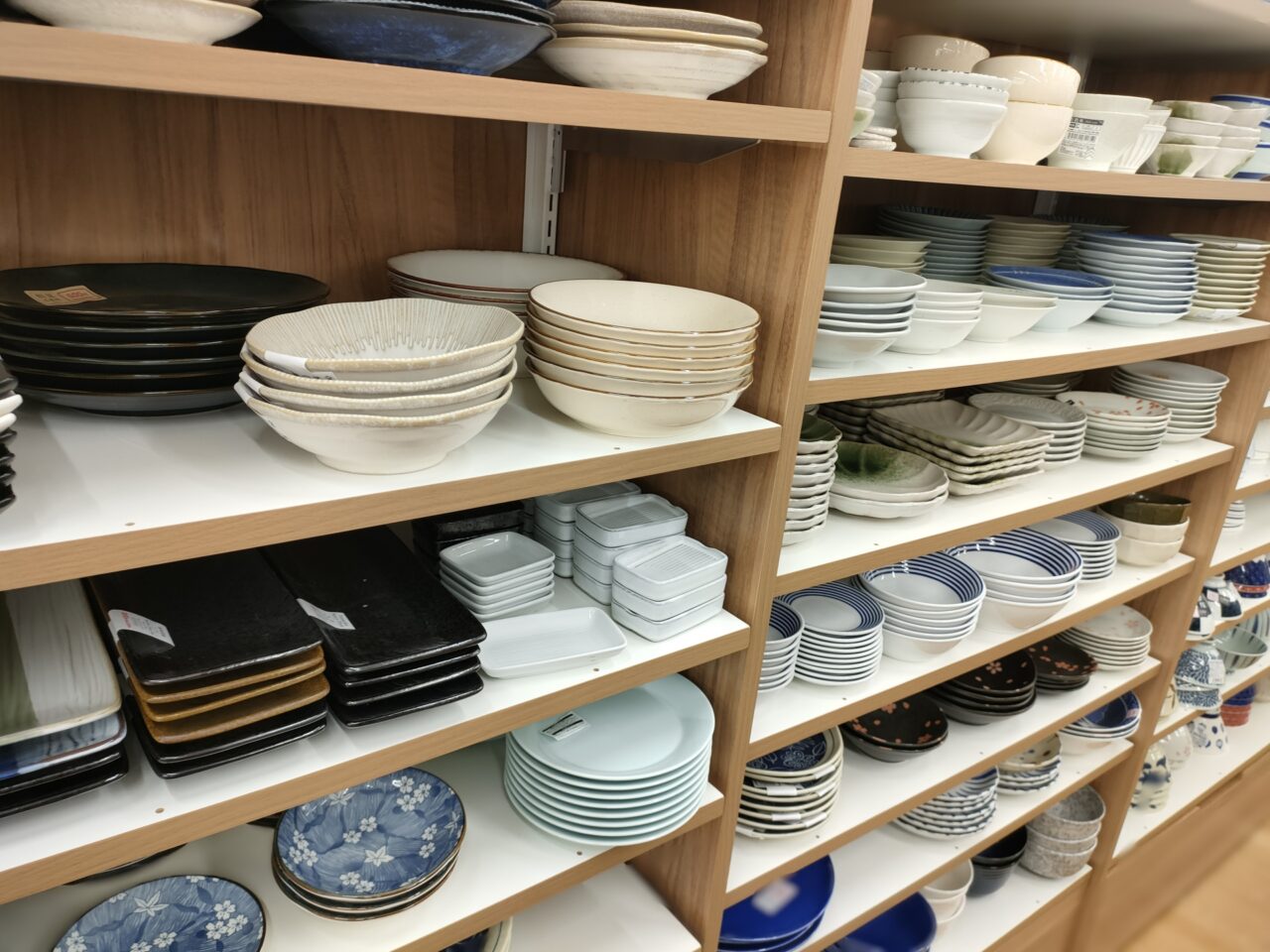 陶器の食器