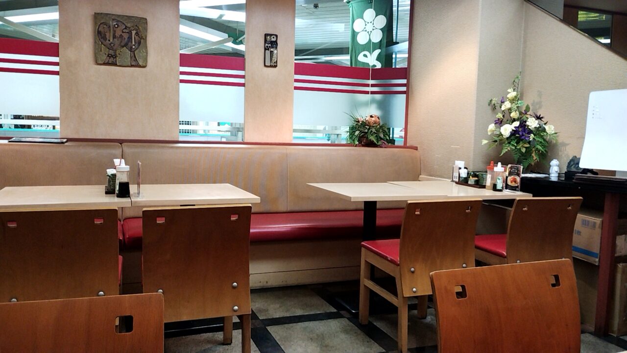 梅八　店内